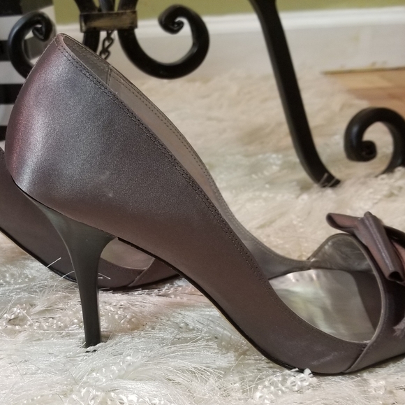 Shoes - Picture 5 of 8